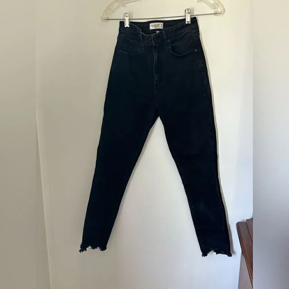 Abercrombie & Fitch Super Skinny Ankle High Rise Jeans 2R